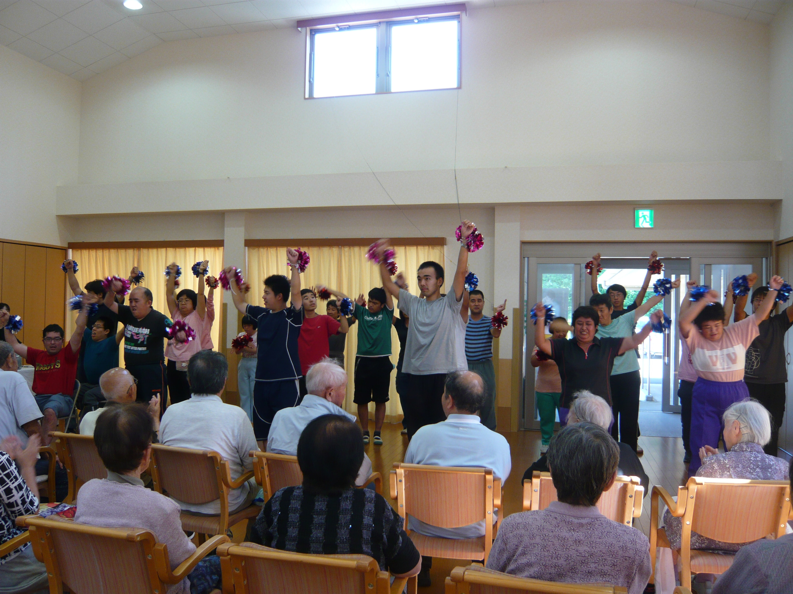 ③共生ホームたけんこ(高齢)と合同敬老会 　９月